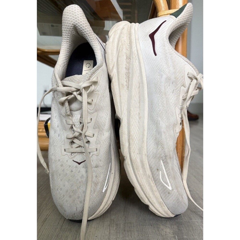 Hoka One One Men's Clifton 9 Size 10.5 D Oat Milk Alabaster 1127895